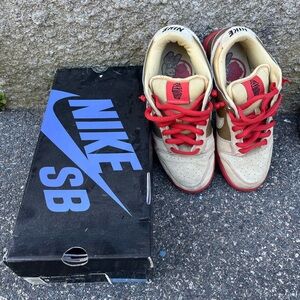 2007 NIKE DUNK LOW PRO SB MONEY CAT US9